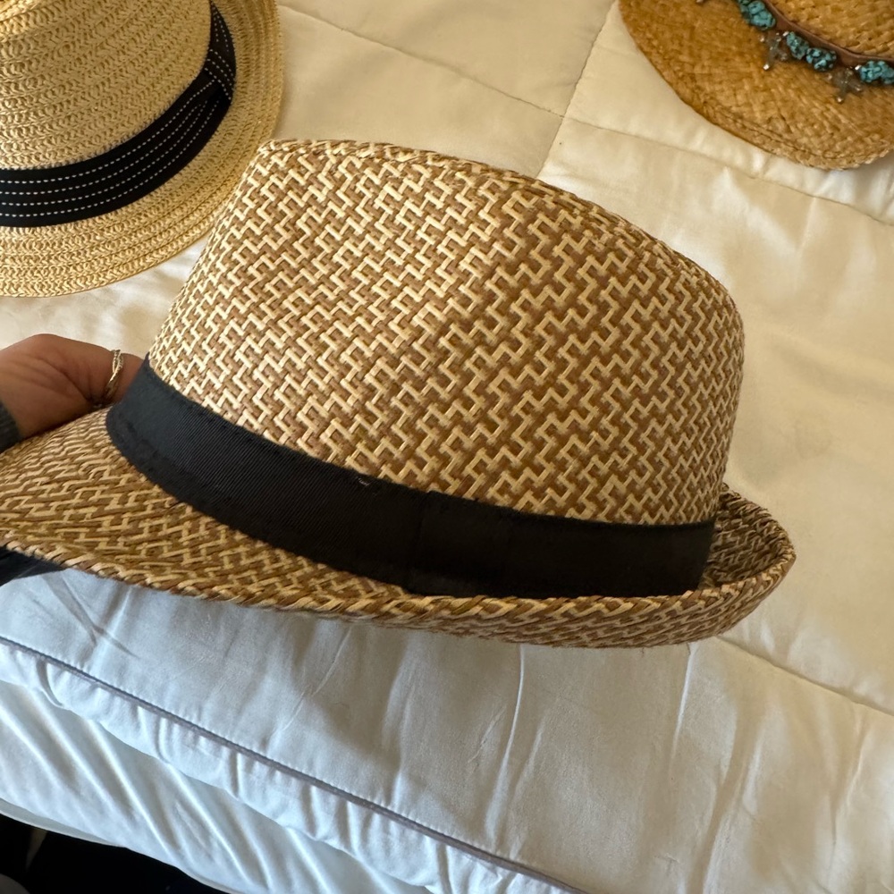 Hats Hats Hats- All 5 for one price. - Picture 7 of 17